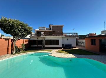 Casa · 372m² · 15 Ambientes · 4 Cocheras · La Mejor Casa de Zona Norte en Marques de Sobremonte con Pileta