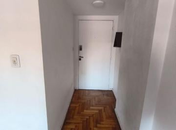 Departamento de 3 ambientes, Monte Castro · Venta de Departamento de Tres Ambientes con Balcón Corrido y Lavadero Independiente en Monte Castro