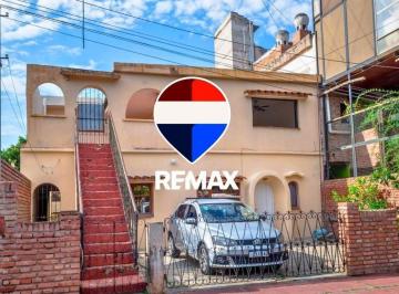 Casa · 180m² · 8 Ambientes · 2 Cocheras · Casa Venta o Permuta Tres Cerritos 4 Dorm.