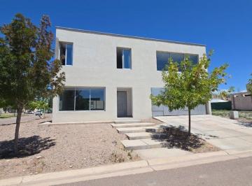 Casa · 322m² · 6 Ambientes · 2 Cocheras · Venta Casa Barrio Privado La Luisa Lujan Mendoza