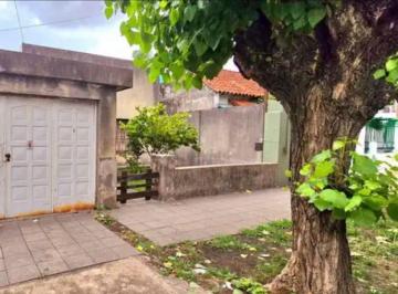 Casa · 113m² · 5 Ambientes · 1 Cochera · Casa en Lanus Este - Ideal Desarrollo