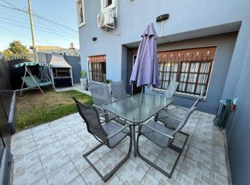 Casa · 200m² · 4 Ambientes · 2 Cocheras · Venta Amplia Casa 4 Amb. Terraza Parrilla Cocheras