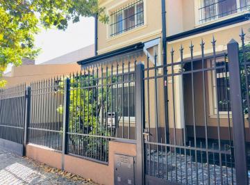 Casa · 155m² · 6 Ambientes · 1 Cochera · Casa 3 Dorm. 2 Baños Excelente Zona