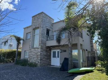 Casa · 226m² · 6 Ambientes · 1 Cochera · Venta Casa 6 Ambientes en Los Sauces Nordelta