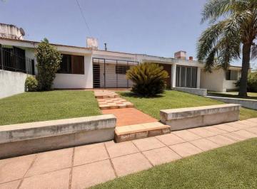 Casa · 92m² · 5 Ambientes · 2 Cocheras · Venta Casa 3 Dorm 20 de Junio Apta Cred