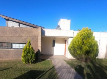 Casa · 150m² · 4 Ambientes · Casa - Rio Ceballos