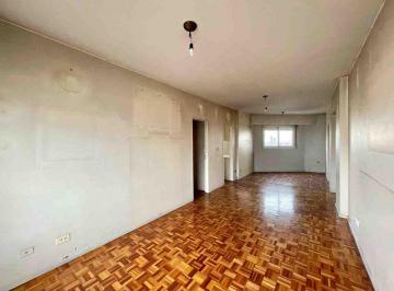 Departamento · 83m² · 4 Ambientes · 1 Cochera · Venta Depto Piso Alto con Cochera Belgrano
