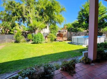 Casa · 105m² · 3 Ambientes · 2 Cocheras · Casa 3 Ambientes a La Venta en Muñiz - Ac Permuta