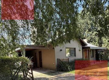 Casa · 821m² · 3 Ambientes · 4 Cocheras · Club de Campo - Venta - Alquiler