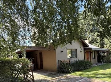 Casa · 821m² · 3 Ambientes · 4 Cocheras · Club de Campo - Venta - Alquiler