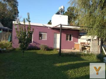 Casa · 70m² · 2 Ambientes · 1 Cochera · Casa en Venta - 1 Dormitorio 1 Baño - Villa Elisa