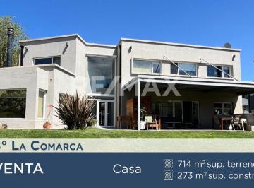 Casa · 261m² · 7 Ambientes · 2 Cocheras · Casa en Venta B° La Comarca, Centenario.