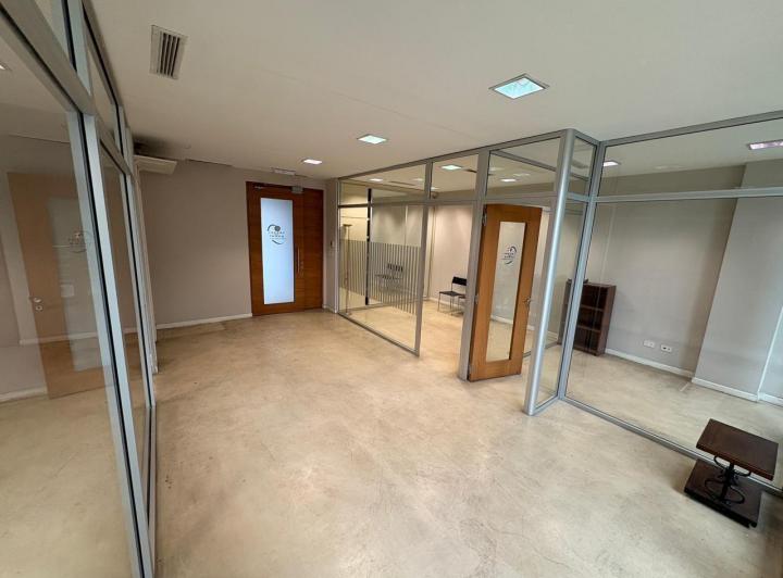 Oficina comercial · 60m² · 1 Cochera