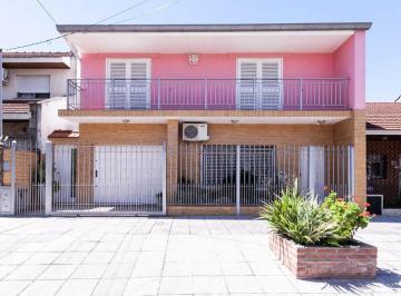 Casa · 187m² · 4 Ambientes · 1 Cochera · Casa Temperley Patio Garage Apto Credito