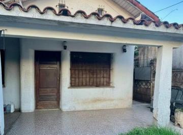 Casa · 113m² · 6 Ambientes · 1 Cochera · Casa 6 Amb Mendoza 3004 Vol a Bajar Apto Credit0