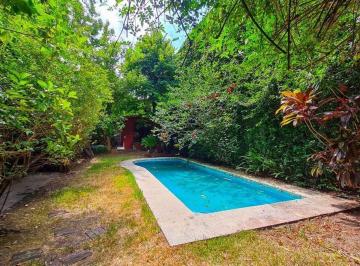 Casa · 329m² · 4 Ambientes · 1 Cochera · Venta Casa Lote Propio 4 Amb, Cochera, Piscina