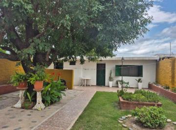 Casa · 183m² · 6 Ambientes · Remax Vende Casa 4 Dorm. Bº Matienzo Gran Patio