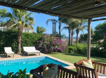 Casa · 185m² · 5 Ambientes · Casa Chalet en Venta en La Barra, Punta del Este, Punta del Este / Maldonado