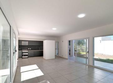 Casa · 105m² · 4 Ambientes · 2 Cocheras · Casa en Venta City Bell. 3 Dorm.. a Estrenar