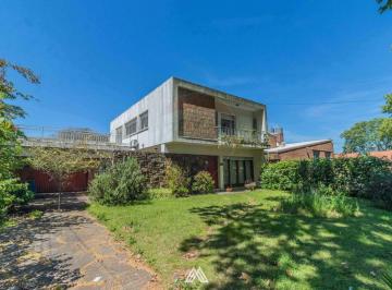 Casa · 240m² · 4 Ambientes · 1 Cochera · Venta Casa 3Dorm. Garaje Piscina Punta Gorda