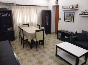 PH · 120m² · 4 Ambientes · 1 Cochera · Venta PH 4 Ambientes Cochera Terraza y Quincho