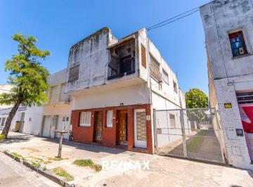 Casa · 220m² · 8 Ambientes · 2 Cocheras · Venta Dos Propiedades en Una en El Centro