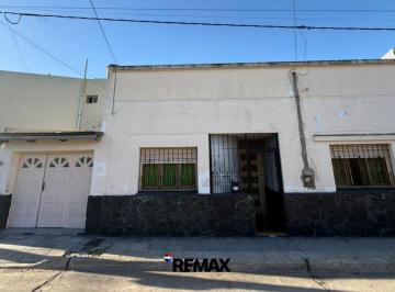 Casa · 188m² · 3 Ambientes · Casa en Venta Dos Dorm. 7 de Marzo 212 Pta Alta