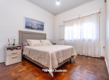 Casa · 98m² · 3 Ambientes · 1 Cochera · Alquiler Casa 2 Dorm. con Patio