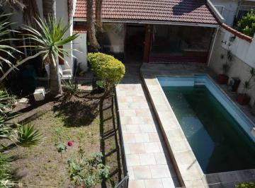 Casa · 170m² · 6 Ambientes · 2 Cocheras · Veta Casa 6 Amb Coch Parque Pileta V Sarmiento
