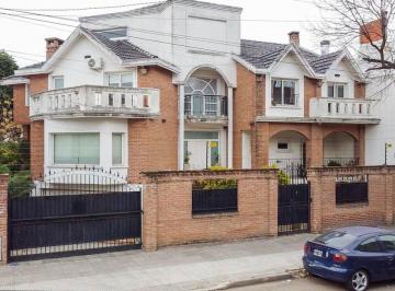 Casa · 538m² · 11 Ambientes · 3 Cocheras · Venta Casa Zona Residencial de Haedo