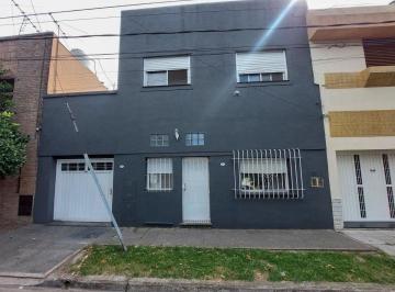 Casa · 132m² · 5 Ambientes · 1 Cochera · Venta Casa Lote Propio Multifa. 4amb Florida O.