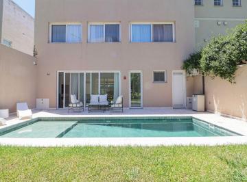 Casa · 300m² · 5 Ambientes · 2 Cocheras · Venta Casa La Lucila Vista Al Río Piscina Premium