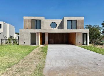 Casa · 265m² · 5 Ambientes · 1 Cochera · Venta Casa 5 Amb. Pilara Tilbury Financiación 1211