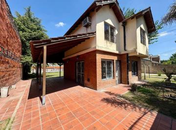 Casa · 69m² · 4 Ambientes · 2 Cocheras · Venta Casa 4 Ambientes Parque y Pileta en Luján