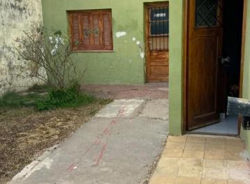Casa · 180m² · 4 Ambientes · 1 Cochera · Casa en Venta - 3 Dorm. 2 Baños - Ayacucho