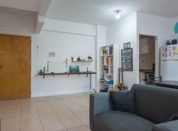 Departamento · 52m² · 2 Ambientes · Venta Departamento en Avellaneda Centro Al Frente.