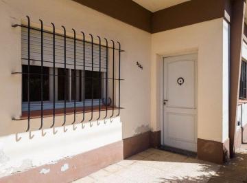 Casa · 93m² · 3 Ambientes · 2 Cocheras · Venta Casa 3 Amb Ranelagh Excelente Ubicacion