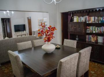 Casa · 204m² · 3 Ambientes · Venta Casa 3 Ambientes Mas Local Villa Luzuriaga