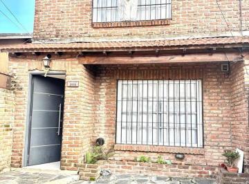 PH · 80m² · 4 Ambientes · Venta Casa PH 4 Ambientes Moron Jardin/lavadero