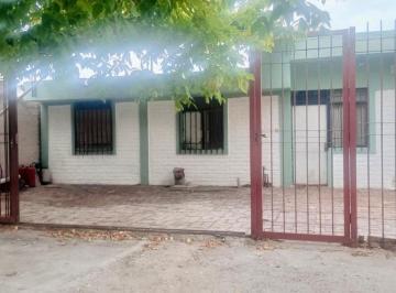 Casa · 95m² · 5 Ambientes · 1 Cochera · Excelente Casa en Maipu