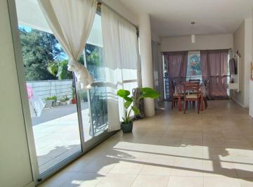 Departamento · 72m² · 1 Ambiente · Venta Departamento en Primer Piso C/ Balcon Grande