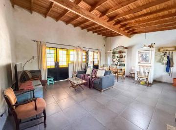 Casa · 75m² · 3 Ambientes · 1 Cochera · Casa 2 Dorm. en Venta. City Bell