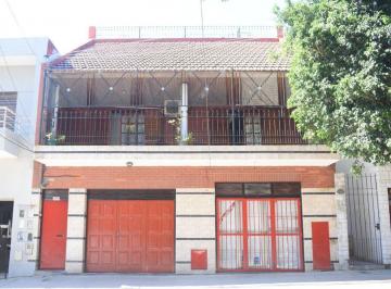 PH · 276m² · 7 Ambientes · 1 Cochera · Venta PH Doble Vivienda, Villa Lugano