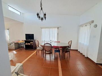 Casa · 161m² · 6 Ambientes · 2 Cocheras · Venta Casa 4 Dorm. 2 Baños Parque del Plata