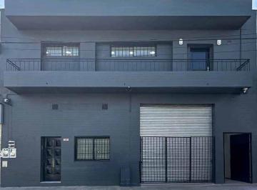 Depósito · 580m² · 6 Ambientes · Depósito en Venta - Oficinas - Baños - 640 m² - 3 de Febrero