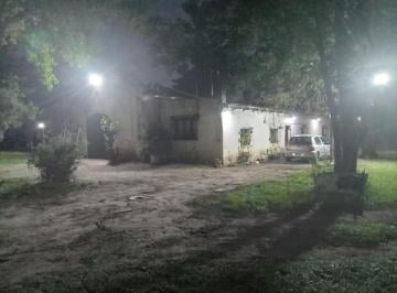 Casa · 330m² · 6 Ambientes · Casas en Venta - 4 Dorm. 2 Baños - 20.000 m² - Zelaya