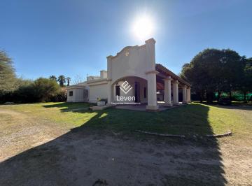 Casa · 374m² · 4 Ambientes · 2 Cocheras · Alquiler Casa Zona Sur B° El Hornero Camino San Carlos Km 1
