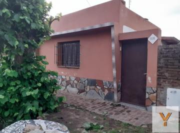 Casa · 107m² · 3 Ambientes · Casa en Venta - 2 Dorm. 2 Baños - Chivilcoy