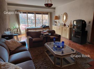 Departamento · 102m² · 4 Ambientes · 1 Cochera · 4 Amb Mas Dependencia con Cochera en Flores!