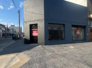 Local comercial · 128m² · Local Comercial: Excelente en Esquina Sobre Av Mitre - Villa Dominico